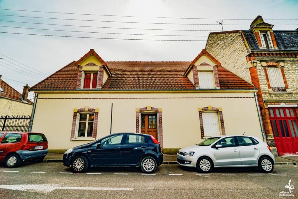 Maison PISCINE INTERIEURE et GARAGE Troyes Extérieur photo